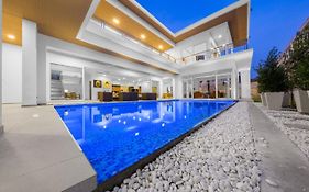 Davinci Pool Villa Pattaya